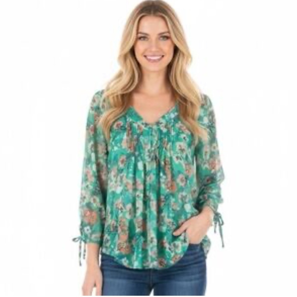 Lauren Conrad green floral quarter sleeve sheer flowy pleated v-neck chiffon top